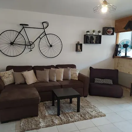 Joli Avec Grande Et Belle Terrasse, Au Pied De La Du Grazel! Apartamento *