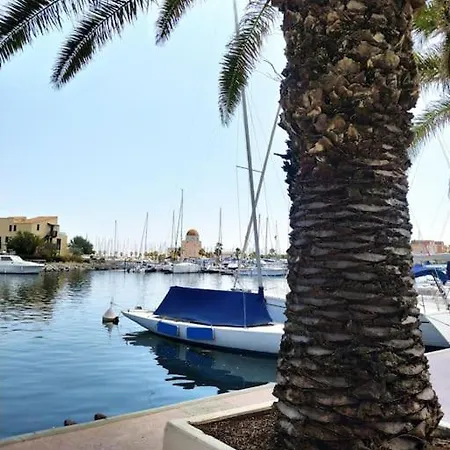 Joli Avec Grande Et Belle Terrasse, Au Pied De La Du Grazel! Apartment Gruissan