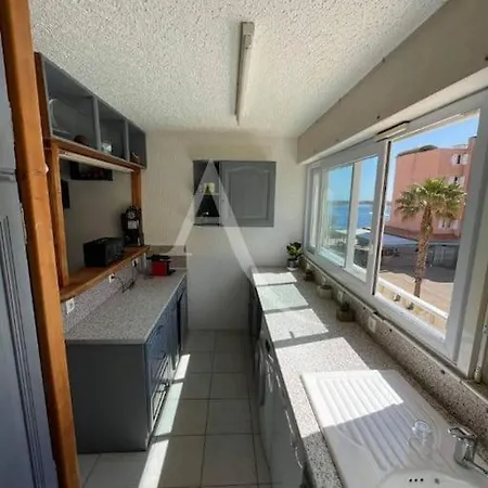 Joli Avec Grande Et Belle Terrasse, Au Pied De La Du Grazel! *