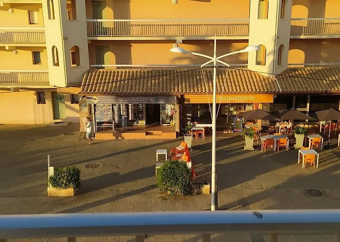 Joli Avec Grande Et Belle Terrasse, Au Pied De La Du Grazel! *
